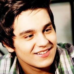 *-* Te Amo LS *-*

Lua Rafael TE VIVO meu lindo *-*
Seguido pelo @luansantana  __/__/__ fé (ýn), Tiio' @AJ__26 __/__/__ (ýn)  @brusantanareal __/__/__ (ýn)