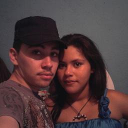 mi vida es maravillosa nunca pense k fuera tan felis con mi amor lo amo