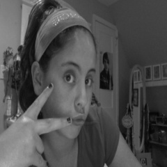 follow me! and I'll follow you back. :)) i loe @justinbieber ,@paul_salas12 !!