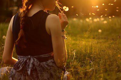 pontpontpont21's profile picture. '...De a válaszod nélkül nem megyek
Naívan, mint egy kisgyerek
Maradnék, még maradnék...'
Ez itt a http://t.co/boVyDrImEL twitteres oldala. :)