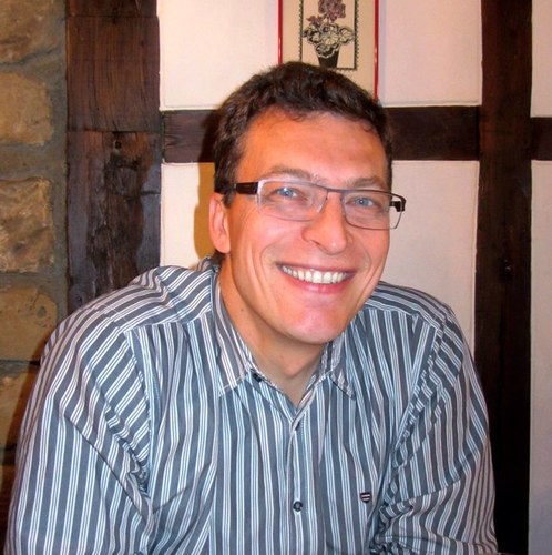 hubistwit's profile picture. Aufgewachsen in Bern zur Schule in Bern und lebe nun in Bern