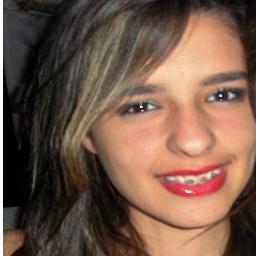 Eu sou assim :  chata , leza , amorosa , carinhoso , amiga e Feliz , muito feliz *-* quer saber mais ? me adiciona no facebook e agente conversa :)