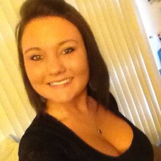 amandahoward611's profile picture. 