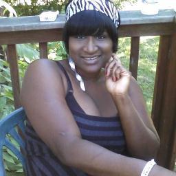 thatvoiceishot's profile picture. Inspiring song writer, makeup artist and stylist.Pursuing my dreams of success love hiking excercising,family time,poetry,history..