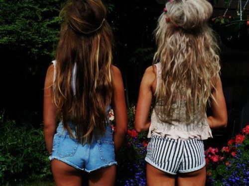 follow me and dont be scared to retweet #BESTFRIENDACCOUNT