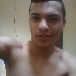 gosto de futebol fanatico pelo spfc fan de realitys e vivo a vida intensamente
