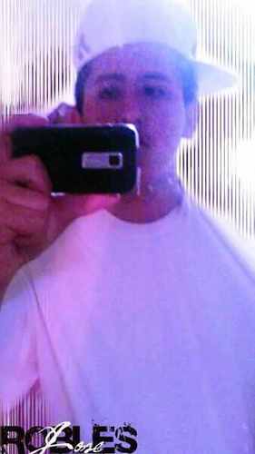 Eazyrobles's profile picture. im Mexican ;D follow me tho