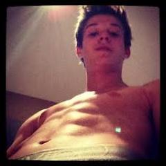 So... we are Duda and Laurinha and WE LOVE Colin Ford! He's a perfect boy! Our Prince Colin! Much love from Brazil! :D We're also #Directioners and #Beliebers