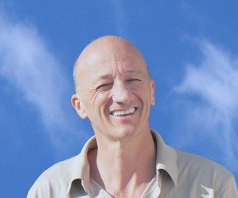 “Creer en lo que se ve… no requiere de mucho esfuerzo. Pero creer en lo que no se ve… no puede ser mas que la esencia del Amor y de la Fe”.