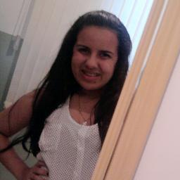 Uma fã sonhadora, como qualquer uma de realizar seus sonho de conhecer seus ídolos. #Directioner  # Mayniacs
http://t.co/KLLTrA82