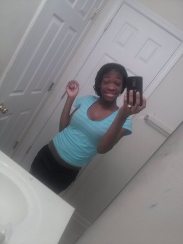 16 :) | Aries  | w/ my boothanq , my bestfriend & my bae :)