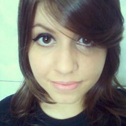 desenhar, pintar, animes, piercings, MP, livros e comida, muita comida.  http://t.co/LC9gpcBm