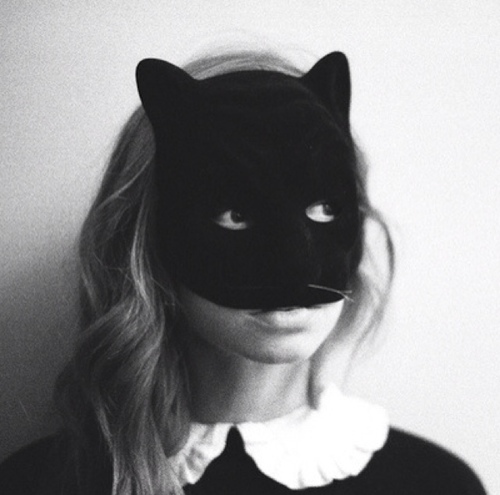 Single mid 20s cat lover. Generally annoyed with life. Frequently drunk. 
Most days I wish I was a cat.
You can go shave your back now.