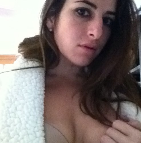 Kakakakatie1's profile picture. Work hard from 8-5.  Workout whenever the mood strikes.  Party hard whenever possible.  CHEERS!