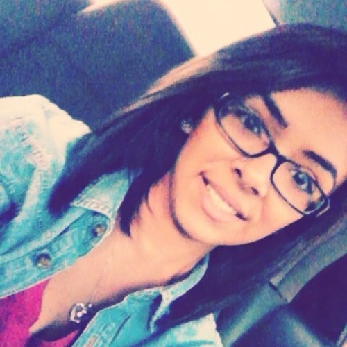 Isabellla_03's profile picture. you ain't gotta worry about MY LIFE , worry about yours .