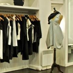 A 2nd Time Around is a Consignment Boutique that believes in high quality, high standards and a positive shopping experience.