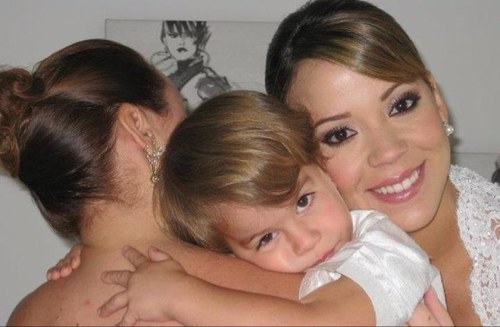 AdrianaVasquezP's profile picture. 