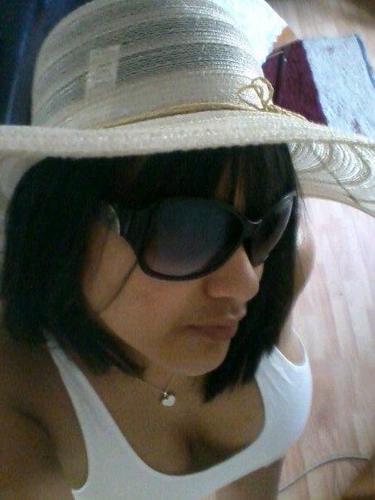 I'm a very spontaneous, outgoing girl! Like to have a good laugh! I'm humble and very easy to get along with!