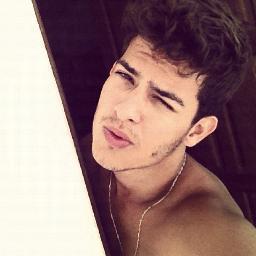 O amor é uma palavra que significa muito,mas nem metade do que eu sinto por vc.Te Amo @isaacroosevelt s2  Dia:05/09 Oficializado:05/09 ás 22:29. Dona:@phanninha