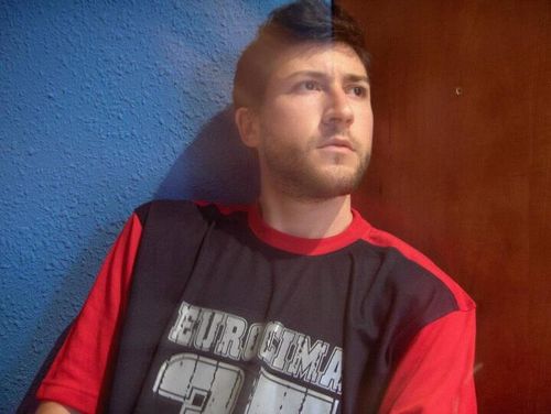 Hector_Anrubia's profile picture. Diplomado en Empresariales. Estudiante de 5º de ADE. Amante de las series, de las peliculas, de la música y de Roger Federer :D