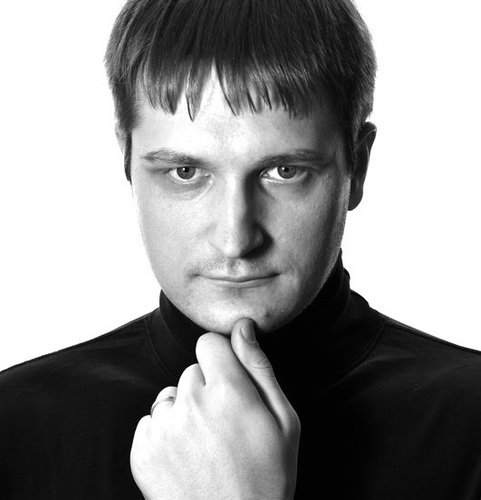 Crazy person, actor, software engineer, web and graphics designer, fan of Japan and Sci-Fi stuff.