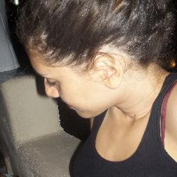 EleniXS's profile picture. ποιά, εκείνη η κοντή με τα σγουρά μαλλιά?