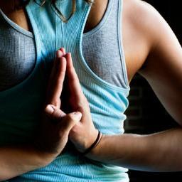 Just Breathe! faciliteert yoga en voedingsadvies op maat bij hotels, evenementen & op de werkvloer. Haal meer uit jezelf! Live light | work light | travel light