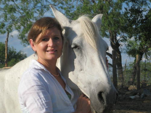 VeroniqueHandH's profile picture. therapy horse trainer, animal communicator