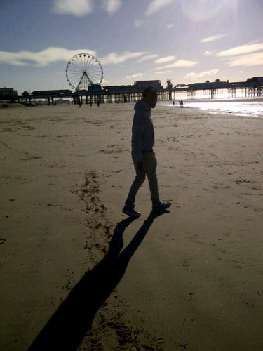 DimaHSH's profile picture. philanthropist,thinker,tweaker and friend.