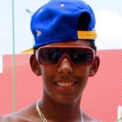TWITTER Oficial @Juvenaas Seguee Aê !
