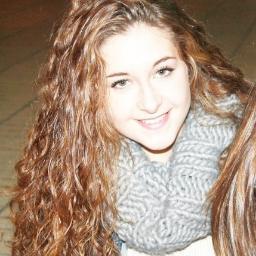 isabelomas9's profile picture. LE COMB