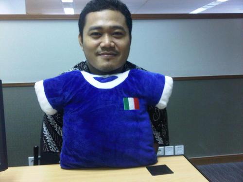 Atulah....saia mah bukan siapa-siapa