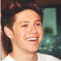 Hola no se olviden seguirnos en @Latinas1D y @FlavioHoran si quieren estar siempre al dia sobre 1D ♥