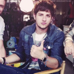 ''And it's all because of you...you're the sweetest drug''
♥.
