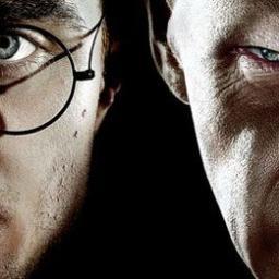 Adoro amanhecer e harry potter sigam meu outro twitter @eduardcmacedodi e meus cantores favoritos @rockrestart @ladygaga @pelurestart e @taylorswift13.