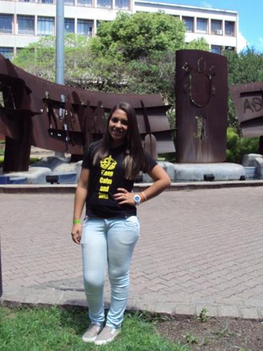 23 aninhos, Capricorniana, inter ♥,ciúmenta, bipolar.... ; enfim....
