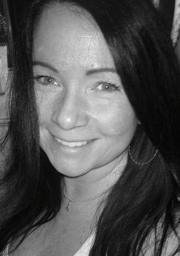 Babyt75's profile picture. Förlovad med en rallyförare i Voc Elit B, två barn och färdig undersköterska.