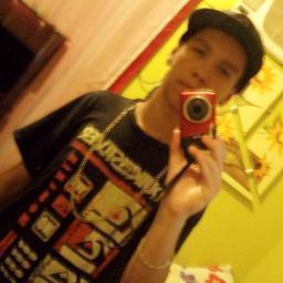 Deus que aponta , a esttrela que vai brilha .. ♪