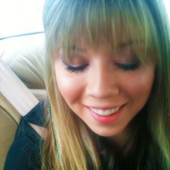 com apenas o seu sorriso o meu mundo já melhora 90%, te amo jennette s2