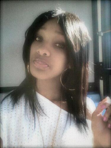 Chanel|Pellie|21|Young && Gett'n iT