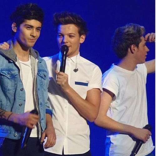 Everything About One Direction Niall, Louis, Zayn,Liam, Harry Ask for Follow back.1 DREAM, 1 BAND,1 DIRECTION.