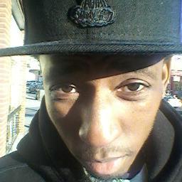 TallLoads's profile picture. got two light bulbs burning out