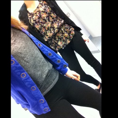 realgirlprobbz's profile picture. Just two girls being natural, inside and out. Do not look for happiness..it will come to you. Peace and love movement, spread it and #followus