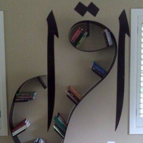 إذا لم تنفع أخاك فلا تضره وإذا لم تثنِ عليه فلا تغتابه,وإذا لم تدعُ له فلا تدعو عليه,وإذا لم تنصره فلا تعن عدوه عليه.”