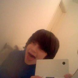 im aaron, 13 y0 ~ i am fluent in sarcasm. #hype



y0