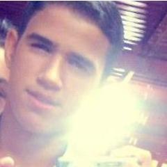sou um jovem de deus. Pois nunca desista dos seus sonhos pois Deus está no comando. Você nunca está só pois deus está sempre com você.