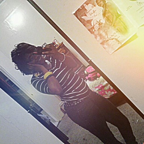 God First ., Family Second ., Sassy But Classy Never Trashy ., So #FollowMe ., Oan : Beauty Fades But Class ? It Stays Forever :) ....IG @devaunisha