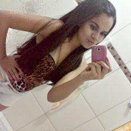 #Libriana , 15 anos , amo irritar quem eu amo , músicas , brigadeiro , festa , amigos, família , internet ... E cima de tudo DEUS 3