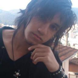 Apenas um garoto q ama ser baixista
Tentando montar uma banda de Deathcore aki em poços aaaaaaaaaaahh