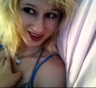 I have three new experiences, New lovers ;D, new art techinques and new life lessons. Being flirty, artistic, shy but wild is only the beginning to knowing me:)